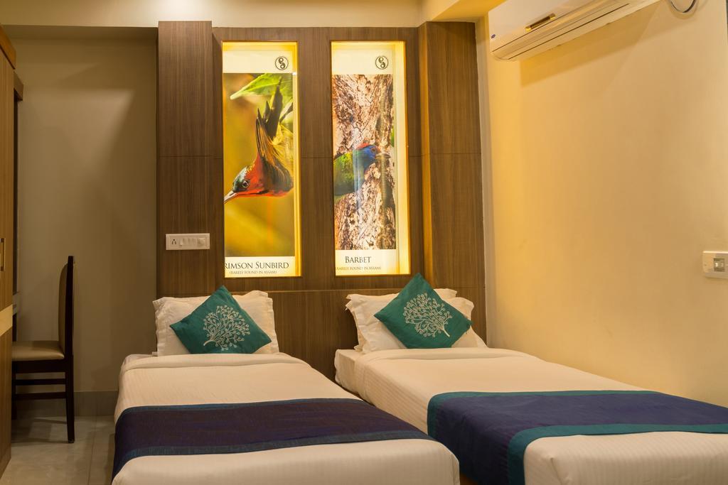 Hotel D' Sapphire Guwahati Dış mekan fotoğraf