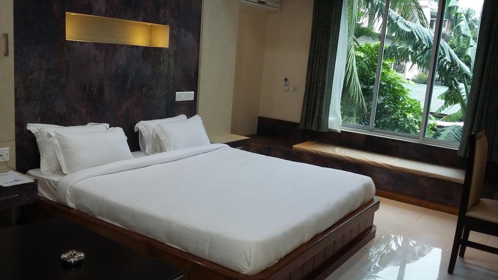 Hotel D' Sapphire Guwahati Dış mekan fotoğraf